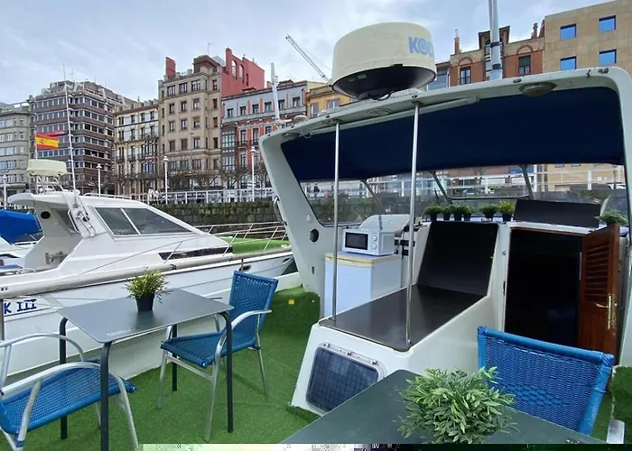 Experiencia En El Mar C Bateau-hôtel Gijón